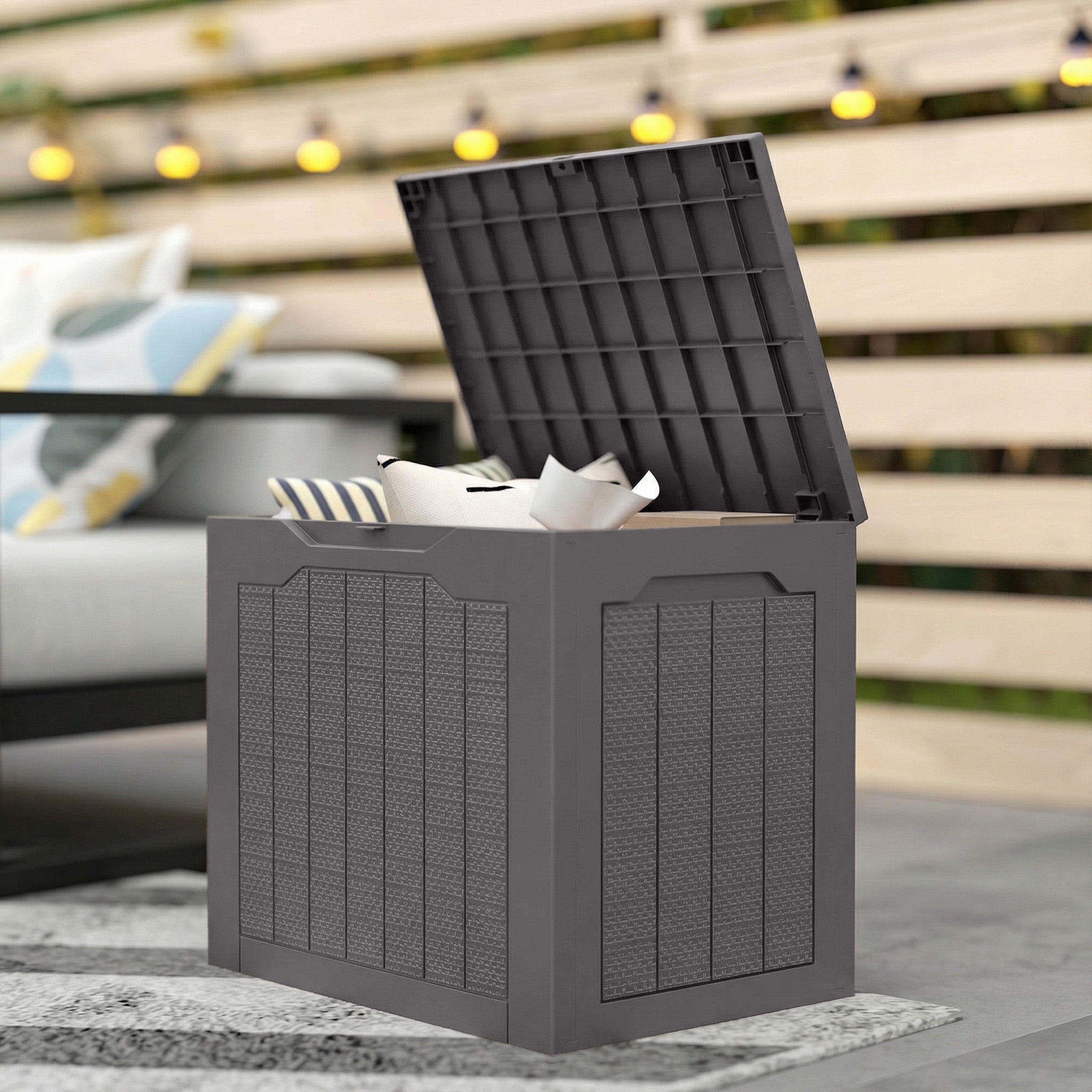 93L Plastic Outdoor Garden Storage Container with Handles, Waterproof