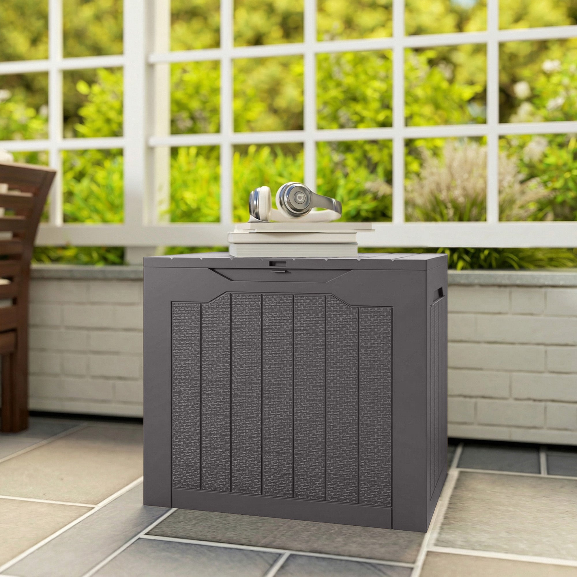 93L Plastic Outdoor Garden Storage Container with Handles, Waterproof