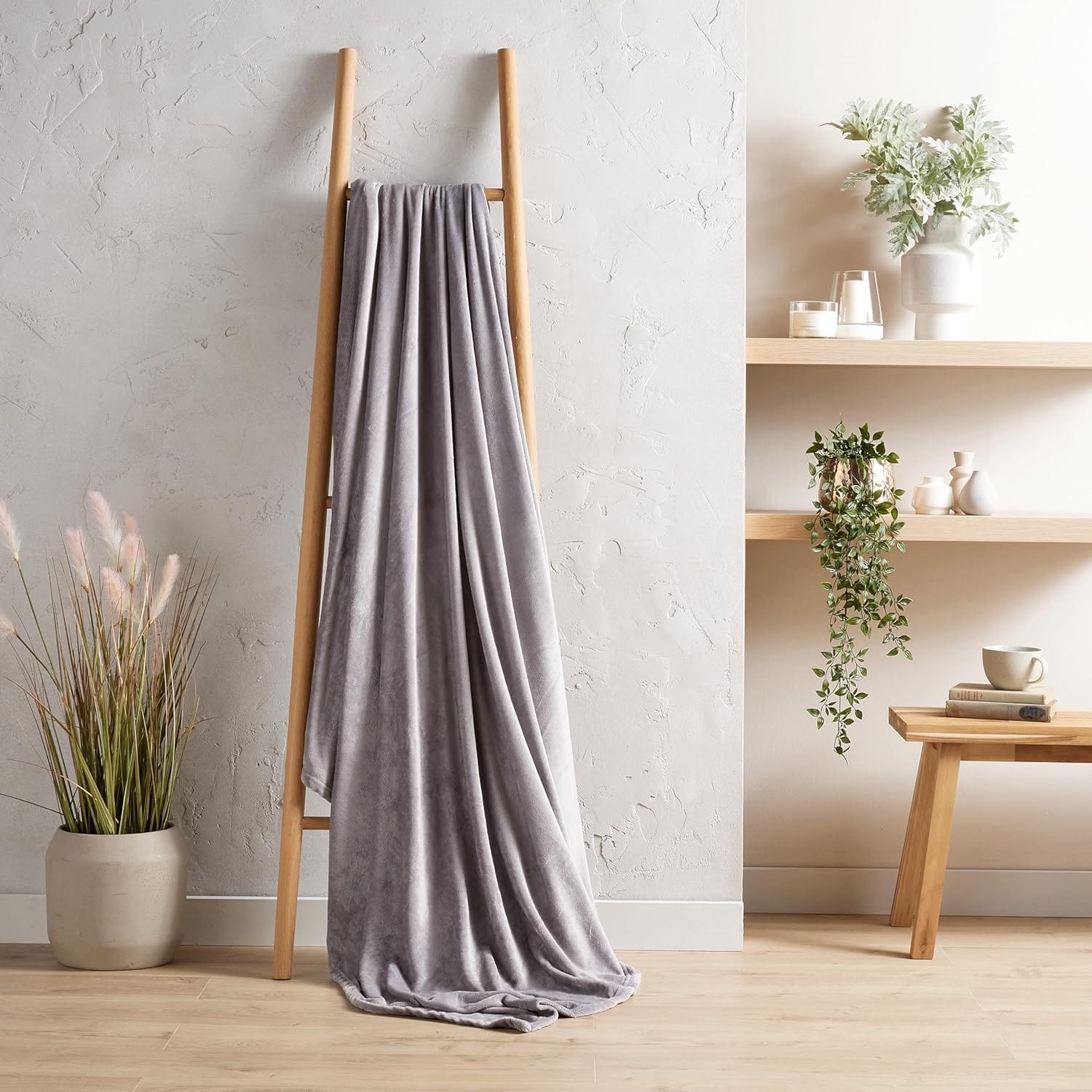 Ultra Soft Fleece Throw Blanket Lightweight - All Season