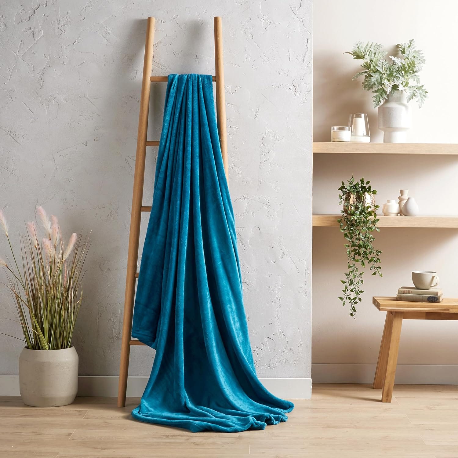 Ultra Soft Fleece Throw Blanket Lightweight - All Season